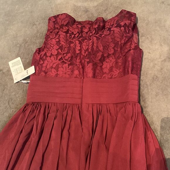 Woman’s A-Line V-Neck Chiffon Prom Bridesmaid or Formal Dress Size 8 NWT - Picture 10 of 12